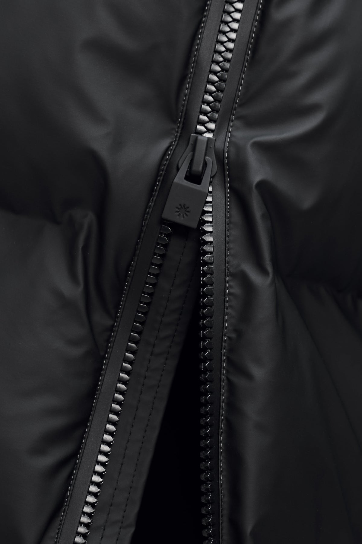 Alta Short Puffer Jacket